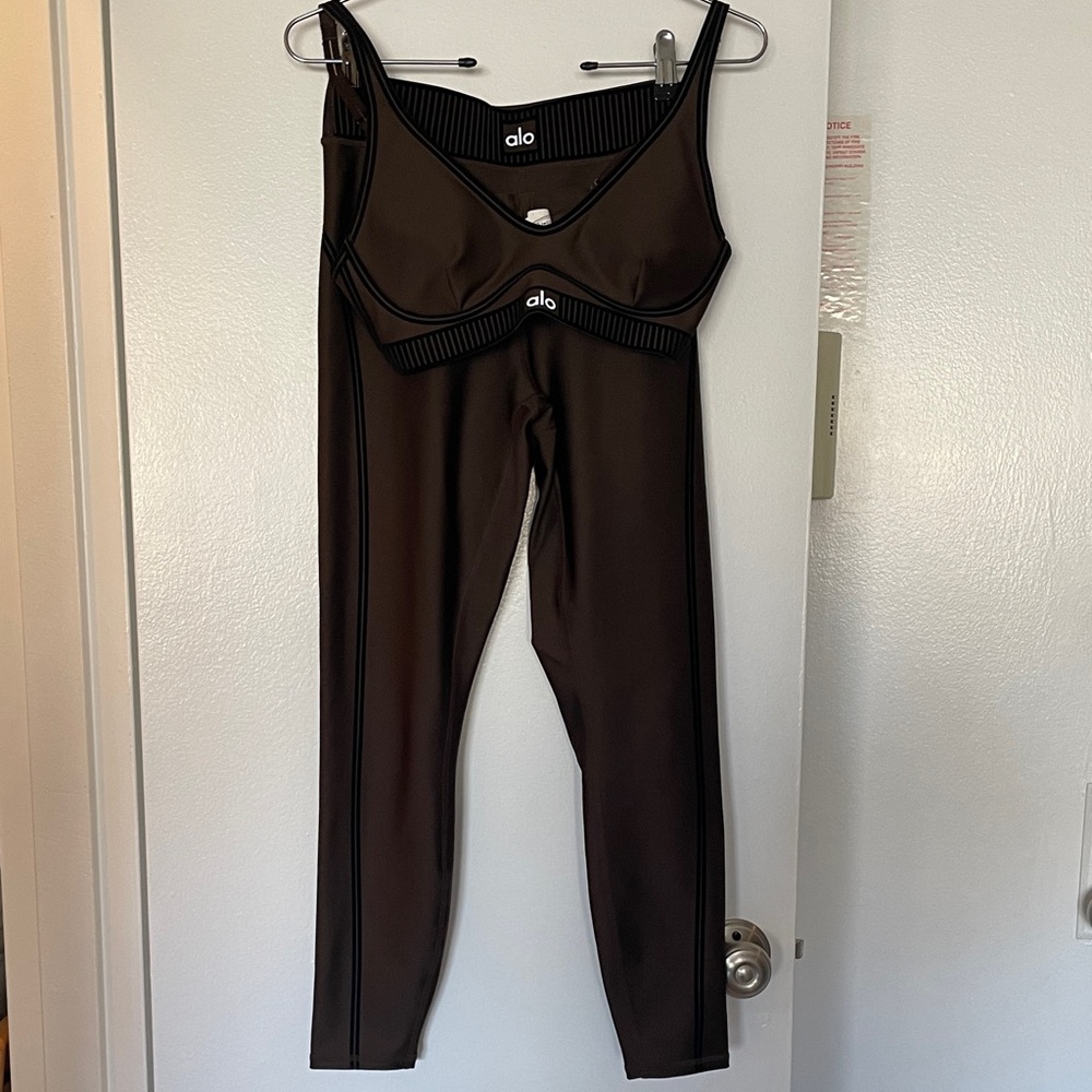ALO Espresso Airlift Line Up Set with 7/8 Leggingd